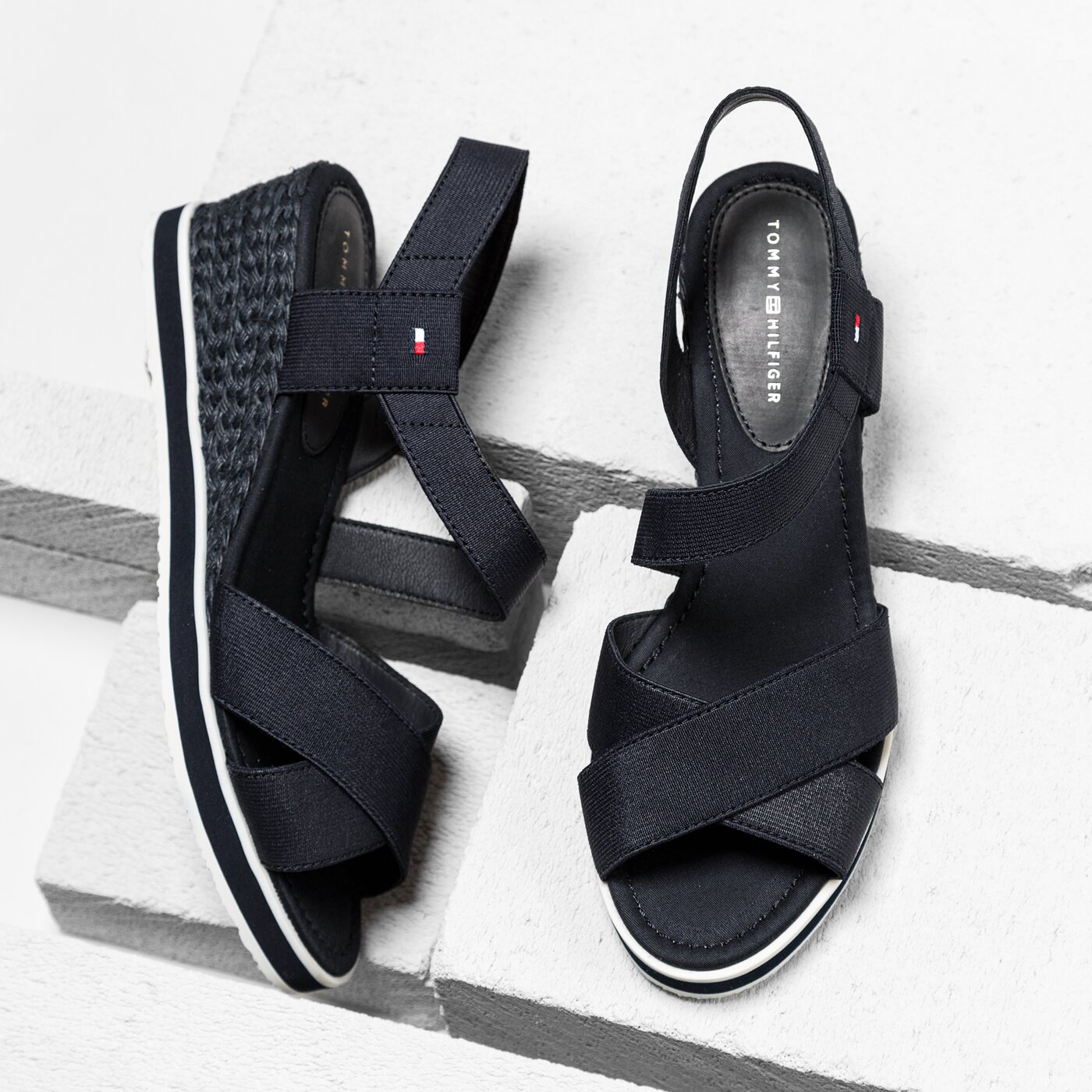 Damskie sandały TOMMY HILFIGER E1285LBASP 1D1 fw0fw01052403 kolor granatowy