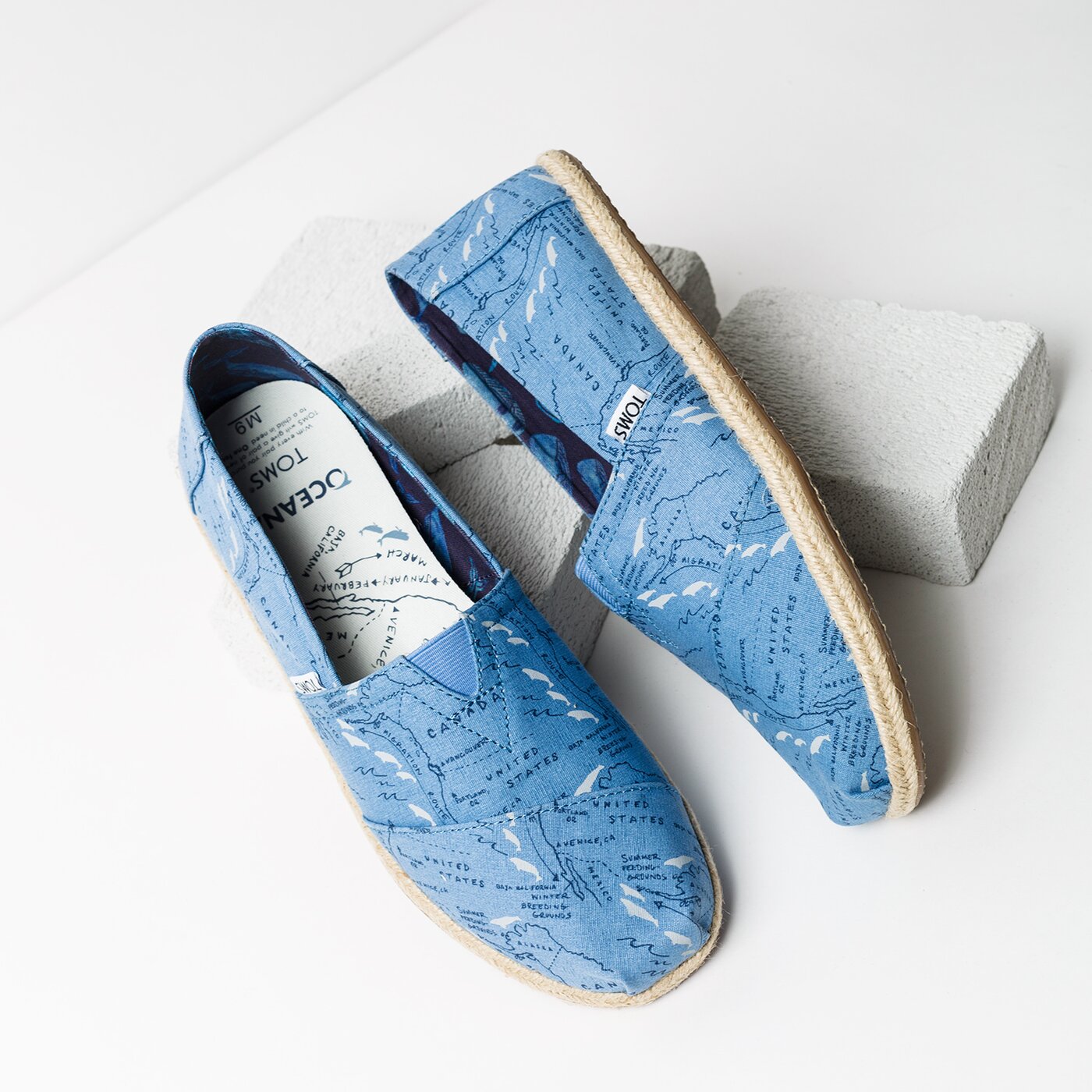 Damskie espadryle TOMS ALPARGATA - THE TOMS ANIMAL INITIATIVE OCEANA 10011563 kolor niebieski