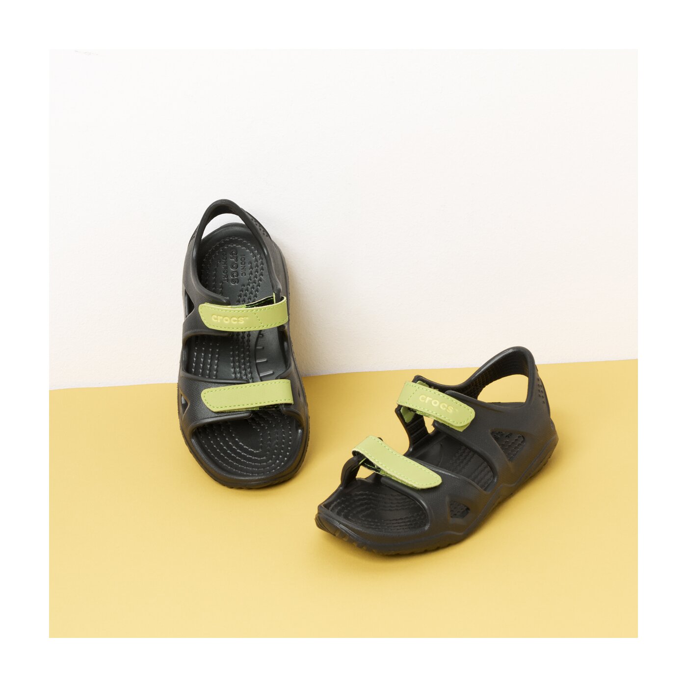 Dziecięce sandały / klapki CROCS SWIFTWATER RIVER SANDAL K 20498809wi kolor czarny