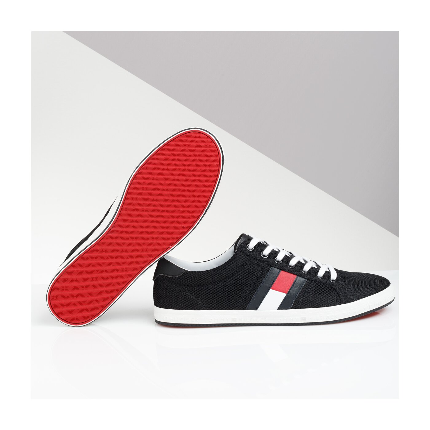 Męskie trampki TOMMY HILFIGER HOWELL 7D2 fm0fm02202990 kolor czarny