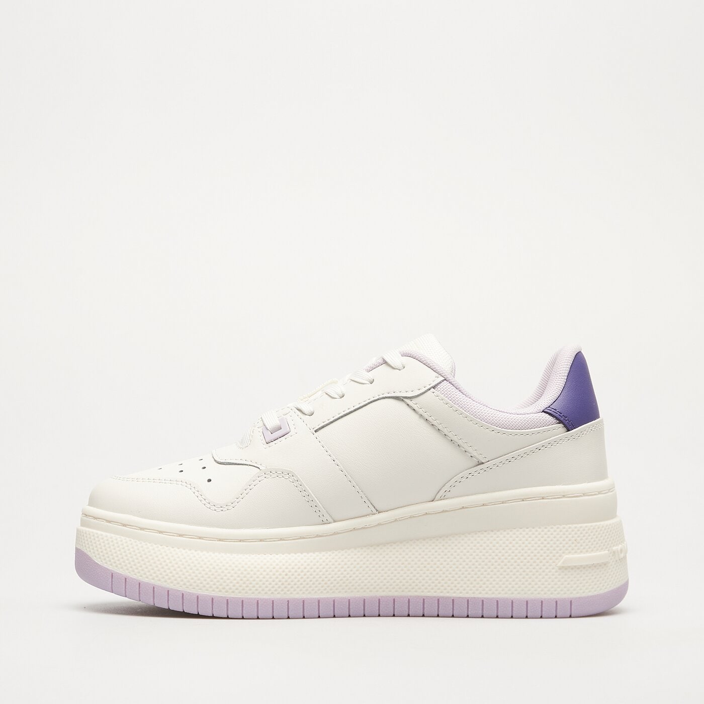 Damskie sneakersy (buty) TOMMY HILFIGER TJW RETRO BASKET FLATFORM ESS en0en02506w06 kolor biały