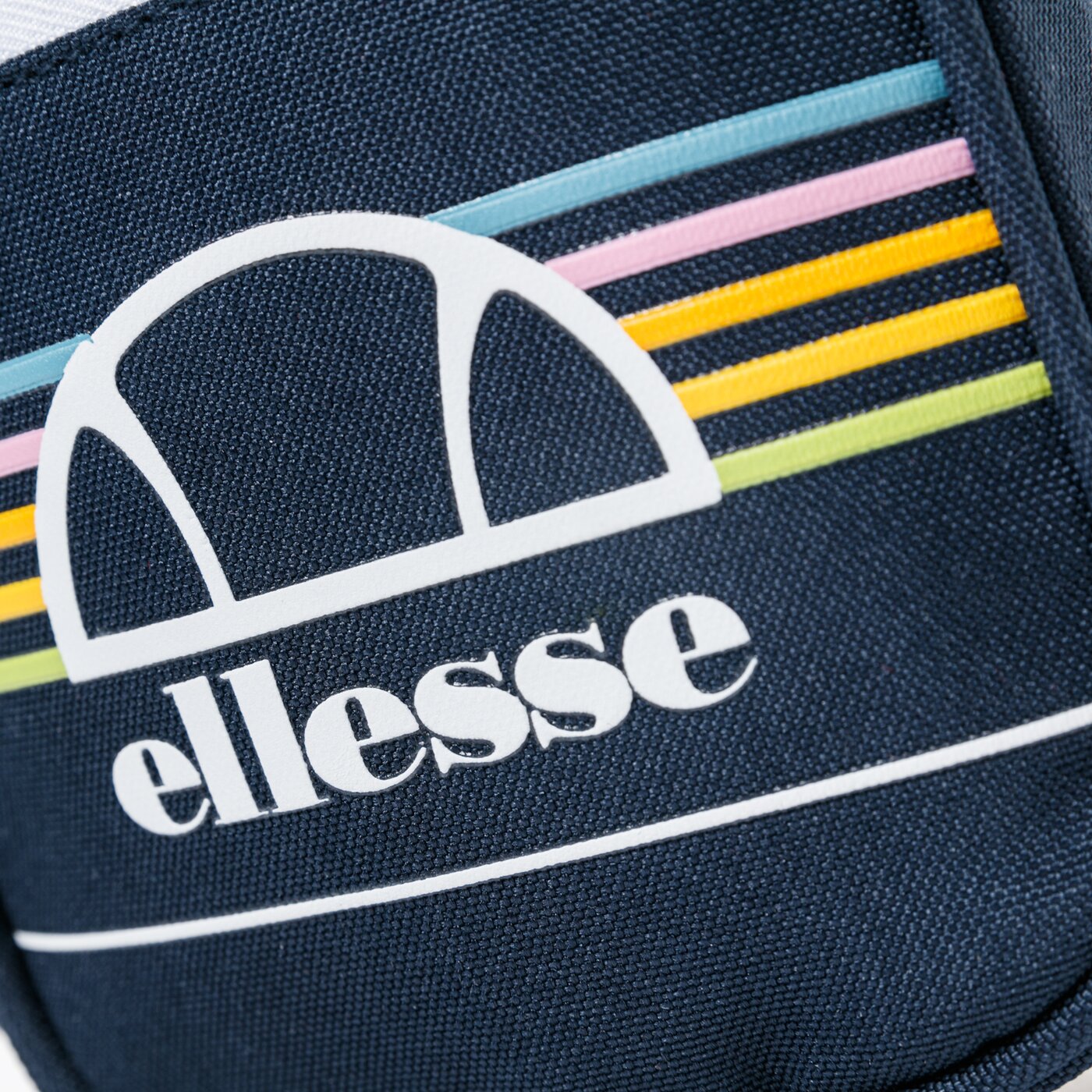 Damska torebka ELLESSE TOREBKA MINA SMALL ITEM BAG NAVY saja1934429 kolor granatowy