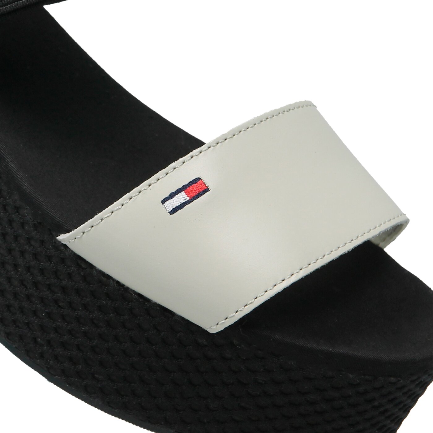 Damskie klapki TOMMY HILFIGER MATERIAL MIX FLATFORM SANDAL en0en00217156 kolor czarny