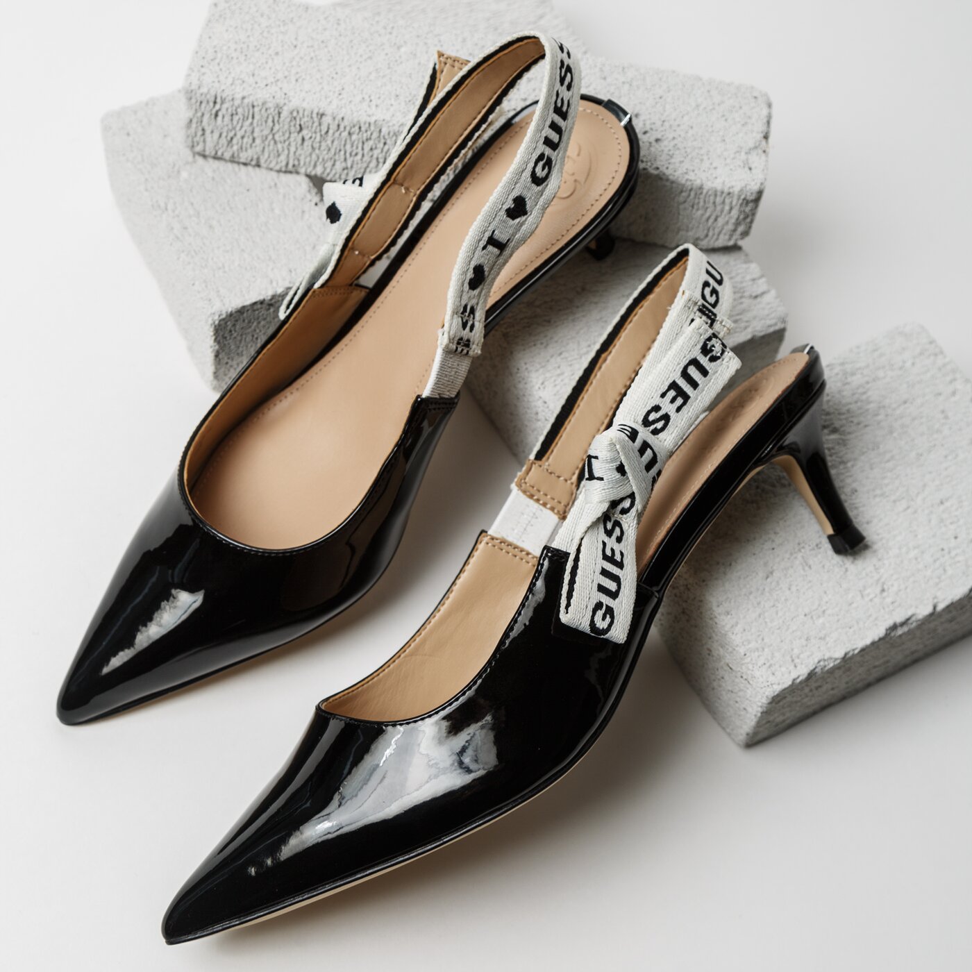 Damskie szpilki / czółenka GUESS DAYLEE2 fldy21paf05black kolor czarny