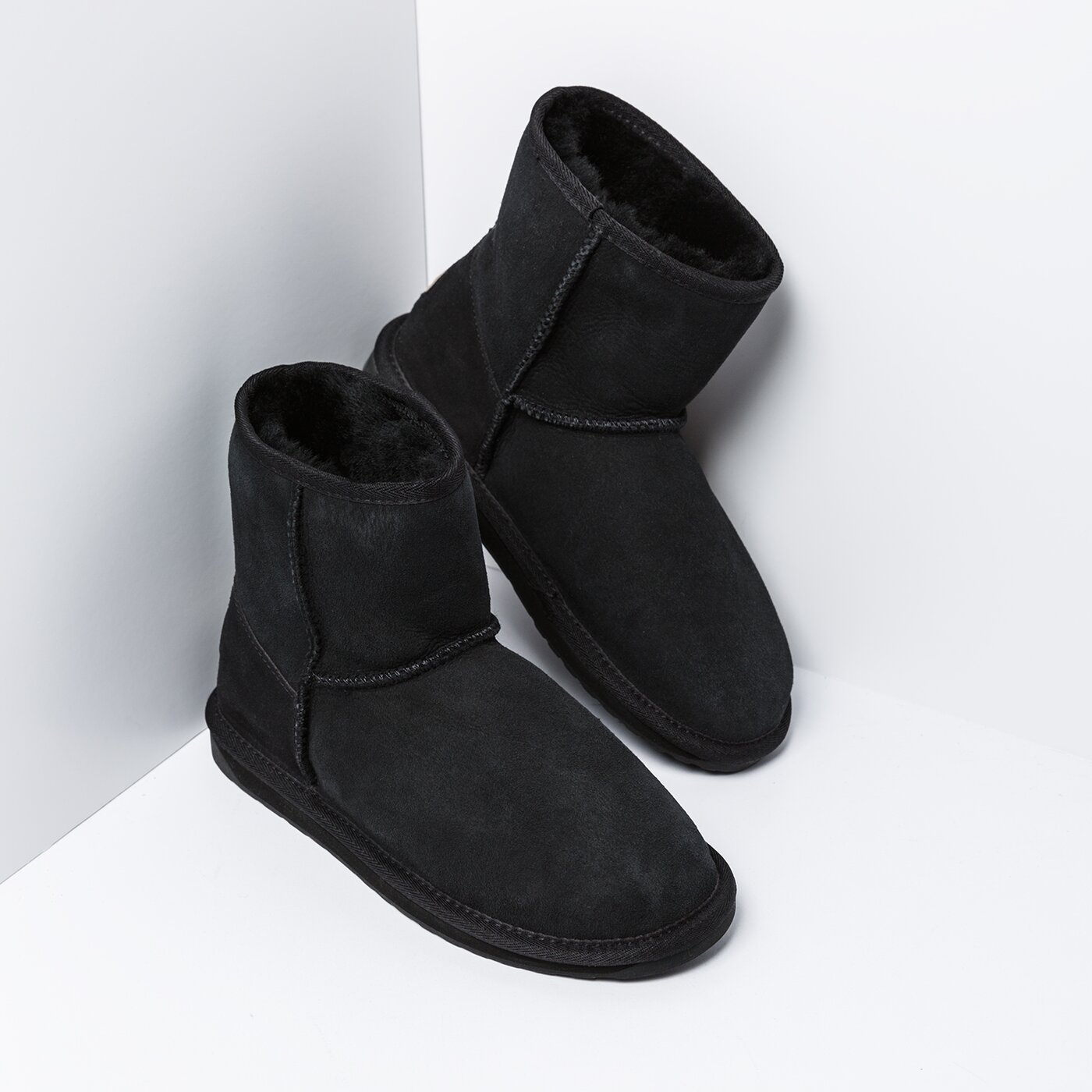 Damskie śniegowce EMU AUSTRALIA STINGER MINI  w10003black kolor czarny