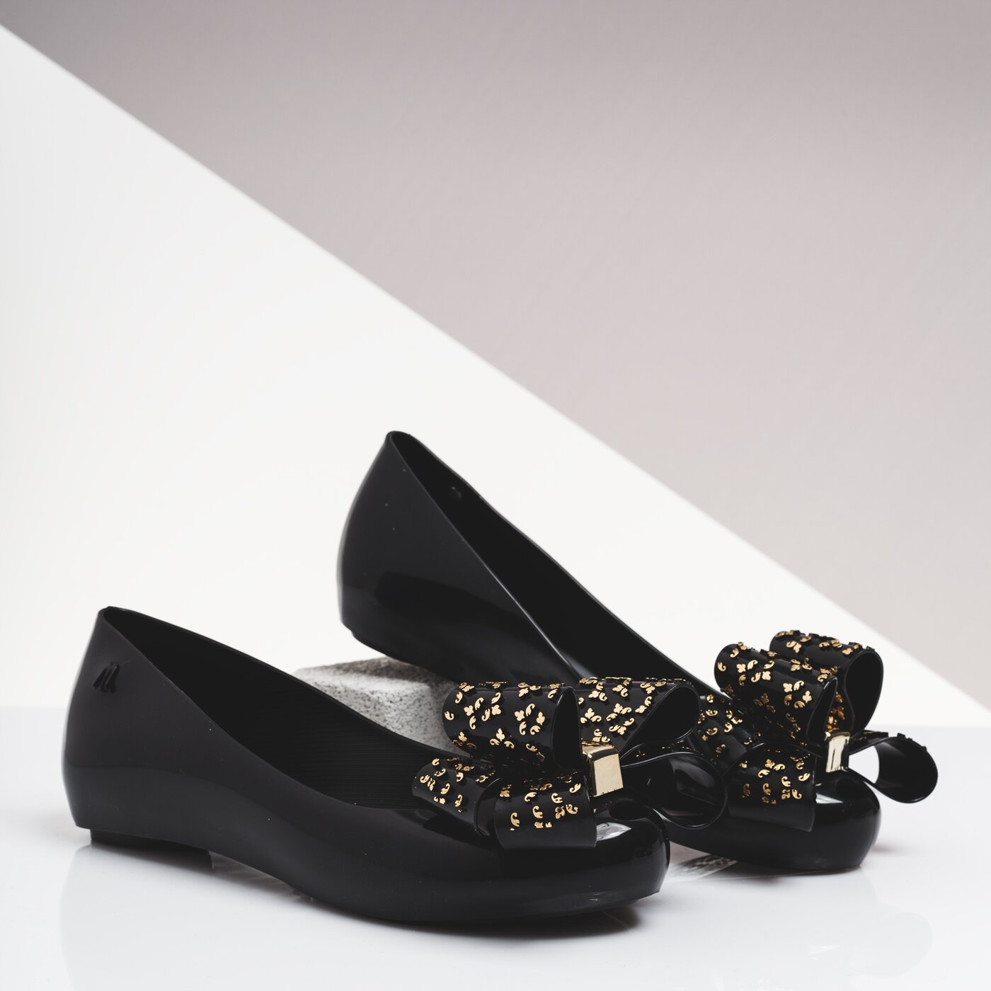 Damskie baleriny (buty) MELISSA ULTRAGIRL SWEET XVI AD. 3249601003 kolor czarny