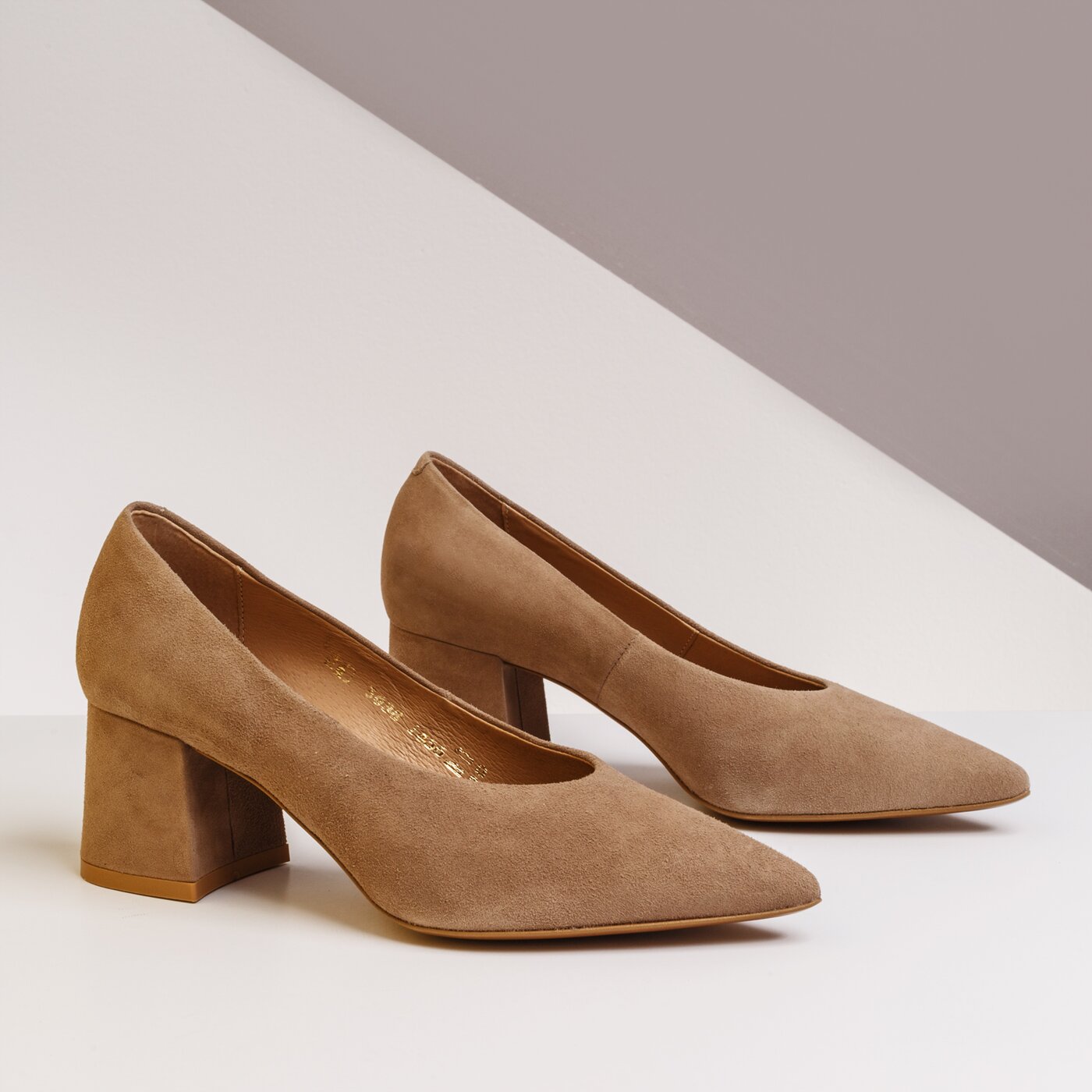 Damskie szpilki / czółenka SYMBIOSIS PERFECT SHAPE  sywc120007 kolor beżowy