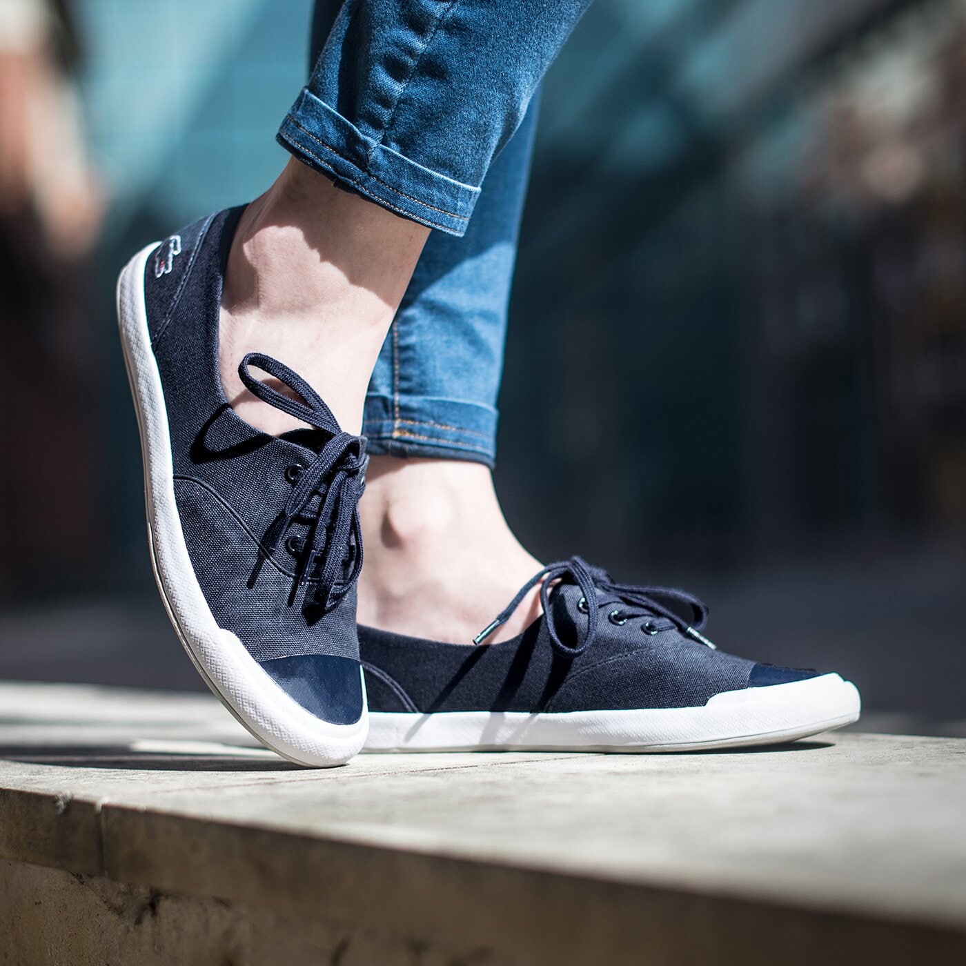 Damskie sneakersy (buty) LACOSTE LANCELLE LACE 3 731spw0010003 kolor granatowy