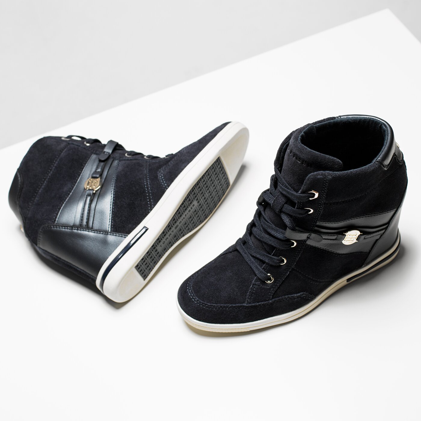 Damskie buty za kostkę TOMMY HILFIGER S1285EBILLE 19C fw56821696403 kolor granatowy