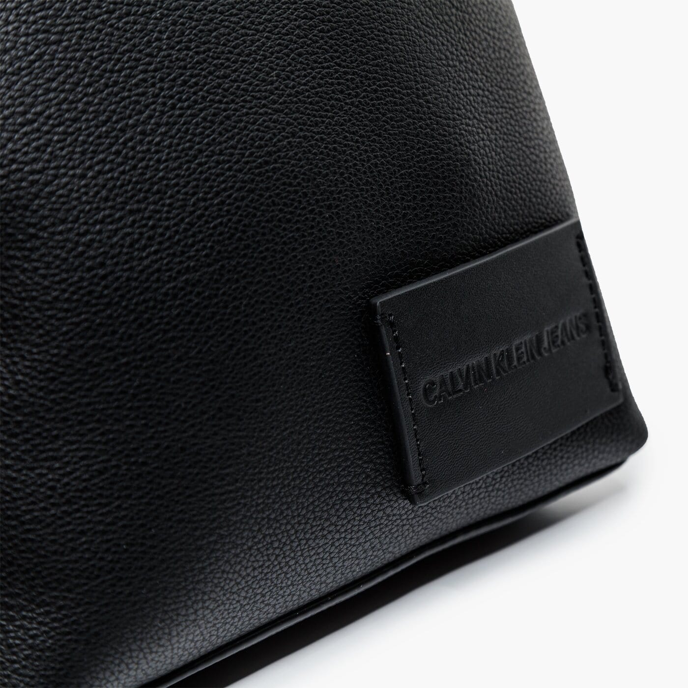 CALVIN KLEIN TORBA MICRO PEBBLE MICRO FLAT PACK k50k505549bds kolor czarny