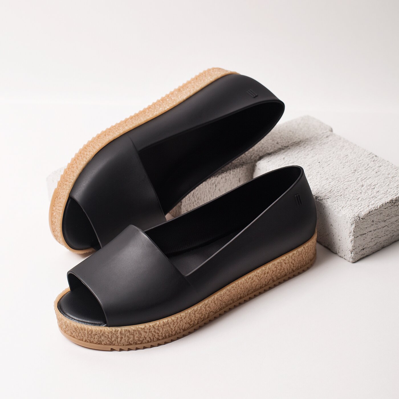 Damskie baleriny (buty) MELISSA PUZZLE AD 3188201003 kolor czarny