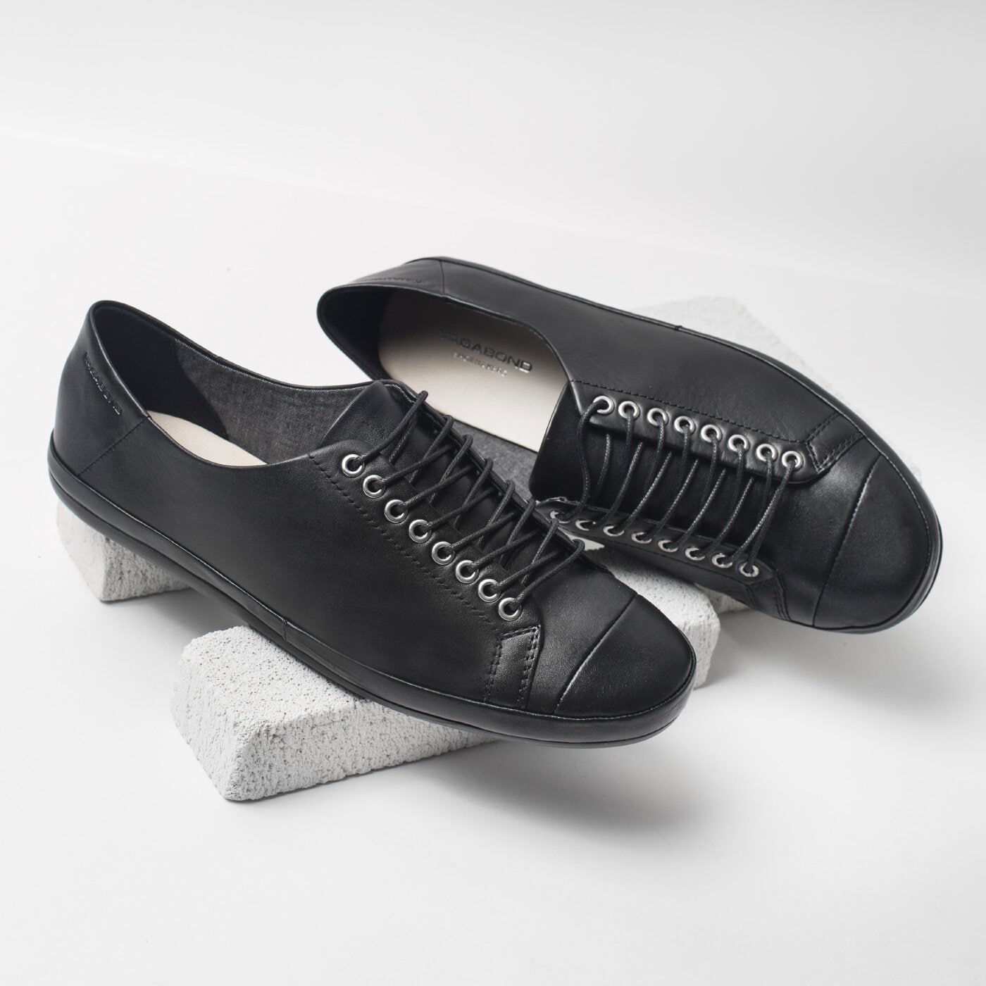 Damskie trampki VAGABOND ROSE 4314-001-20 kolor czarny