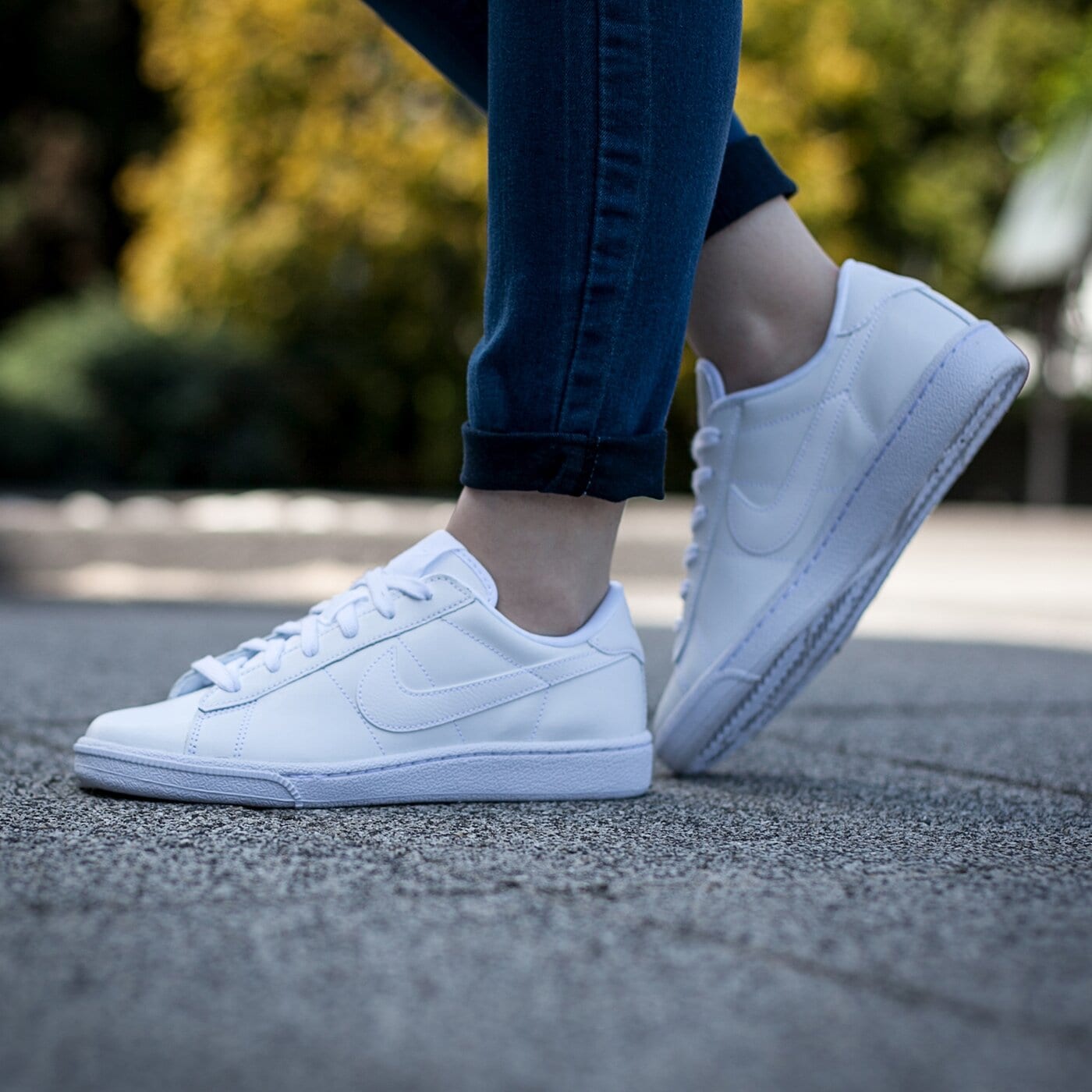 Damskie sneakersy (buty) NIKE WMNS TENNIS CLASSIC 312498129 kolor biały