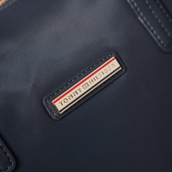 Damska torebka TOMMY HILFIGER TOREBKA POPPY SMALL TOTE aw0aw01136001 kolor granatowy