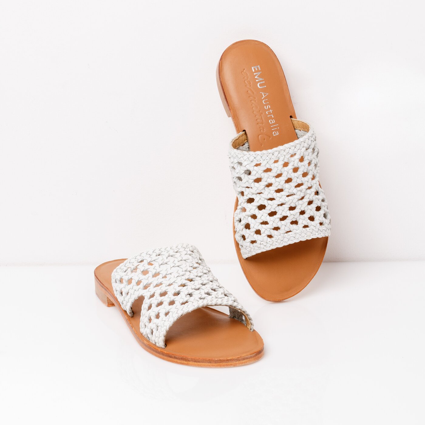 Damskie klapki EMU AUSTRAIA KADINA  w11942white kolor biały
