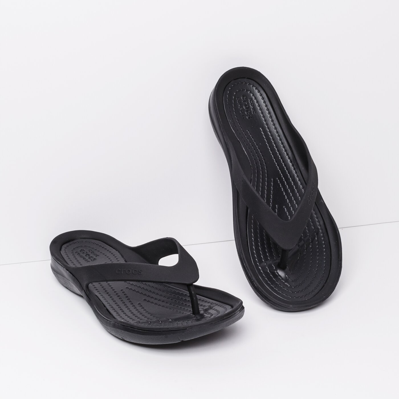 Damskie klapki CROCS SWIFTWATER FLIP #204974060# kolor czarny