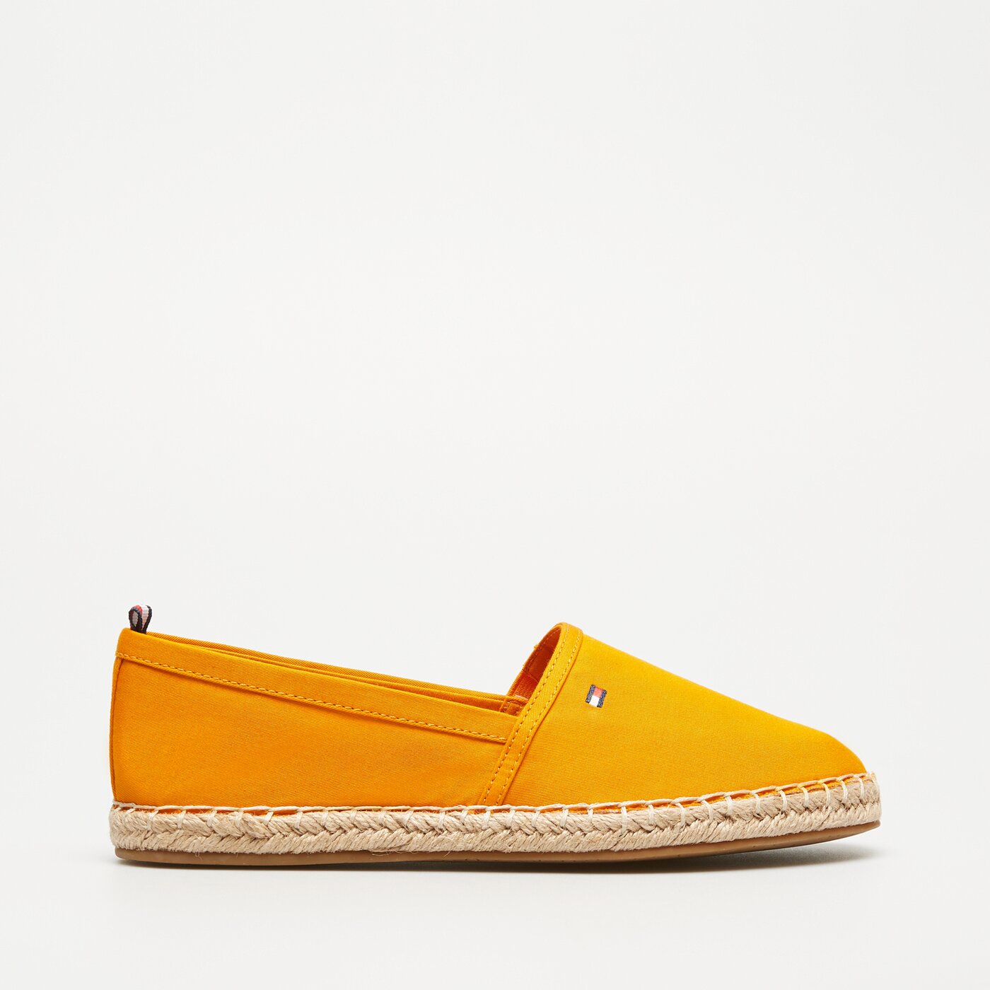 TOMMY HILFIGER BASIC TOMMY FLAT ESPADRILLE kolor pomara czowy FW0FW06497SG3 Kobieta Mokasyny i loafersy w cenie 169 99 PLN Symbiosis .pl