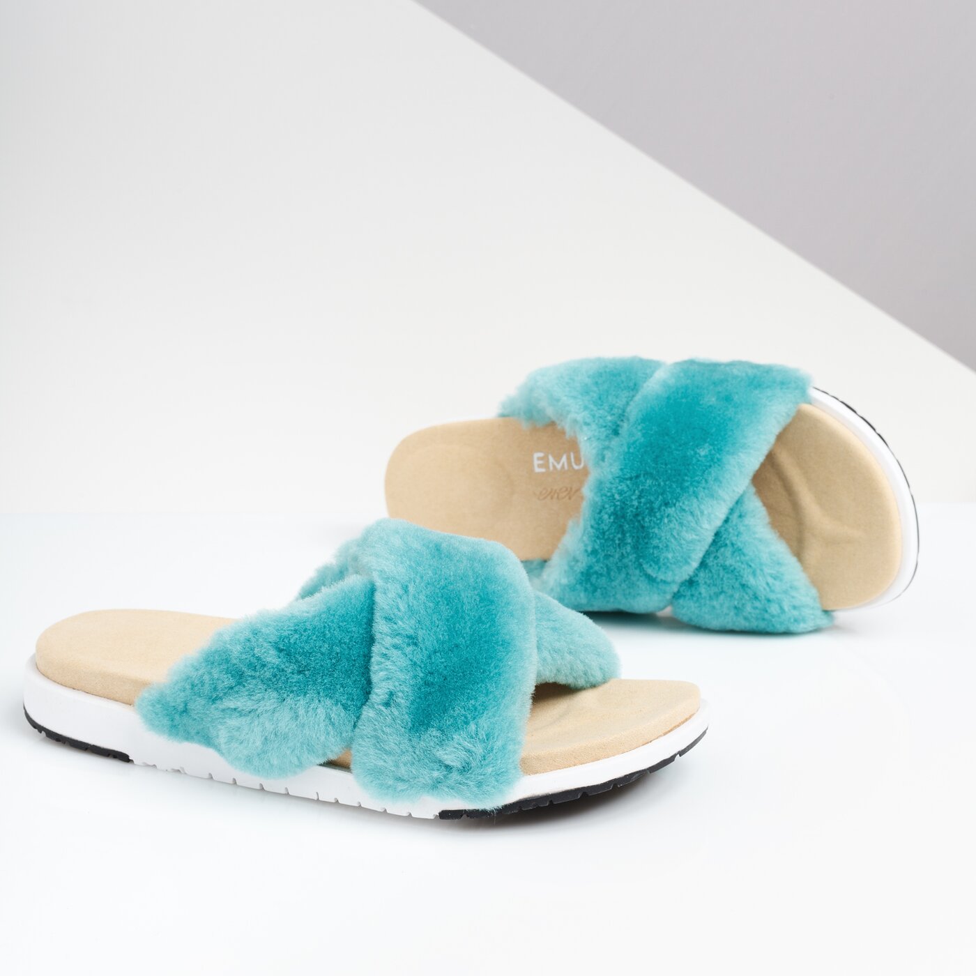 Damskie klapki EMU MAREEBA w11880seagreen kolor zielony