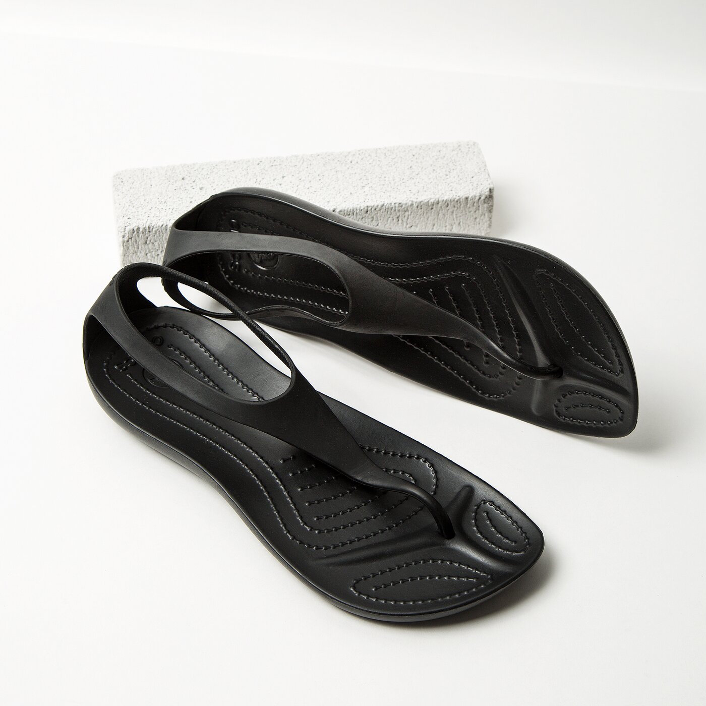 Damskie sandały CROCS FLIP W  11354060 kolor czarny