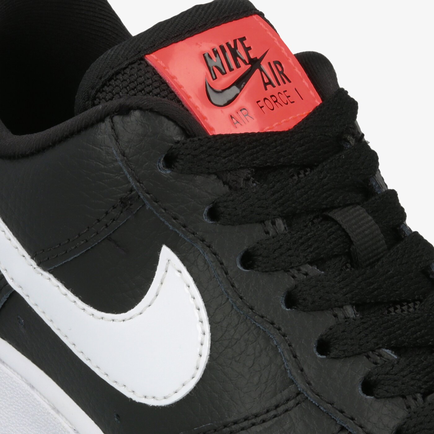 Damskie sneakersy (buty) NIKE AIR FORCE 1 '07 SE ci3446-001 kolor czarny