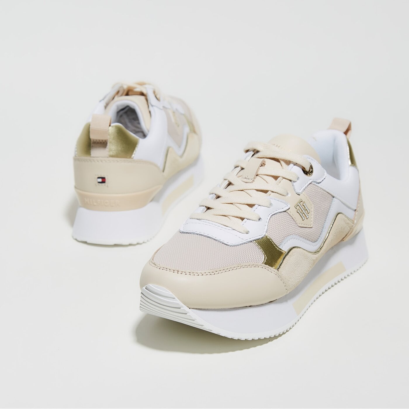 Damskie sneakersy (buty) TOMMY HILFIGER MATERIAL MIX ACTIVE CITY SNEAKER fw0fw05807aa8 kolor beżowy