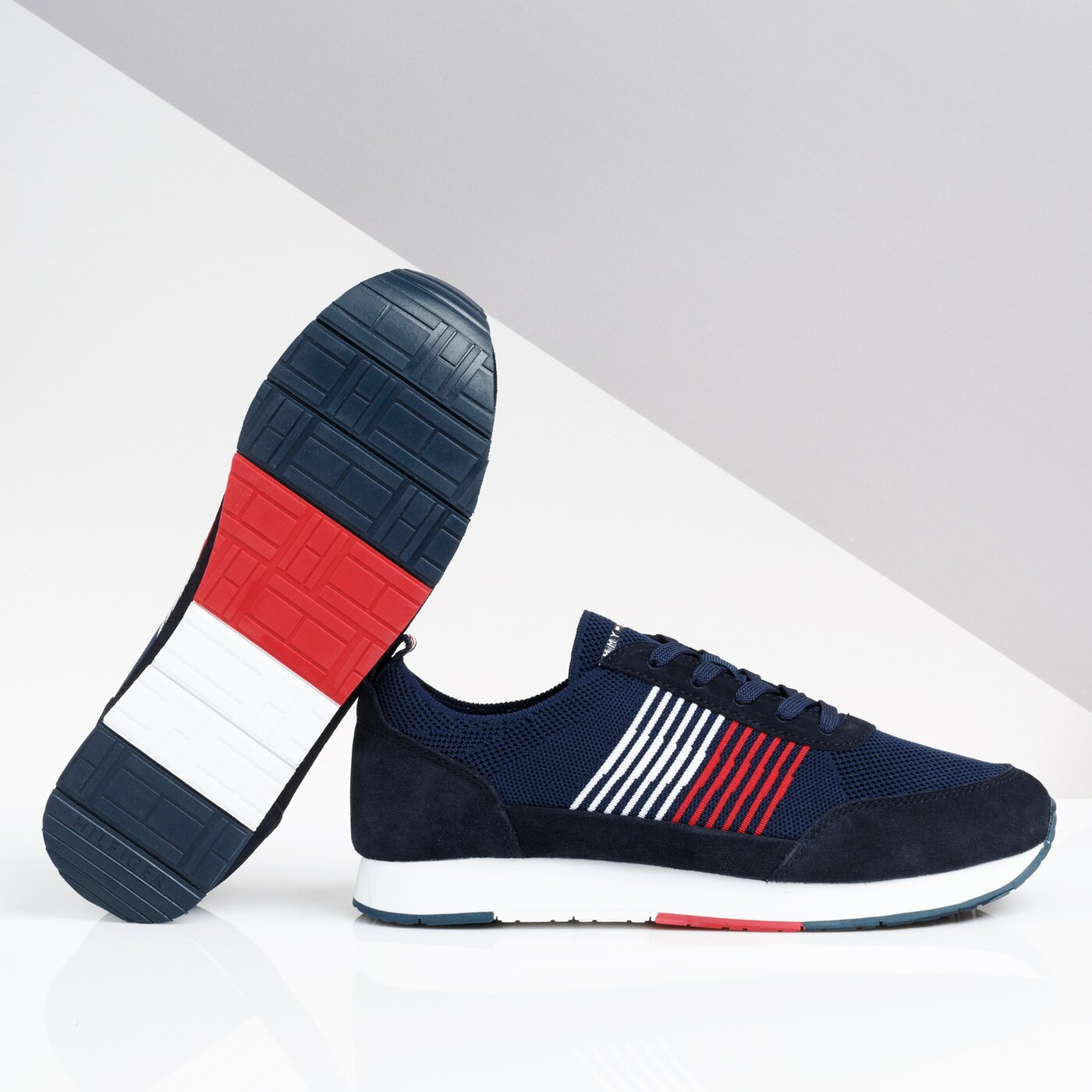 Męskie sneakersy (buty) TOMMY HILFIGER LEEDS 8C KNIT fm0fm02401403 kolor granatowy