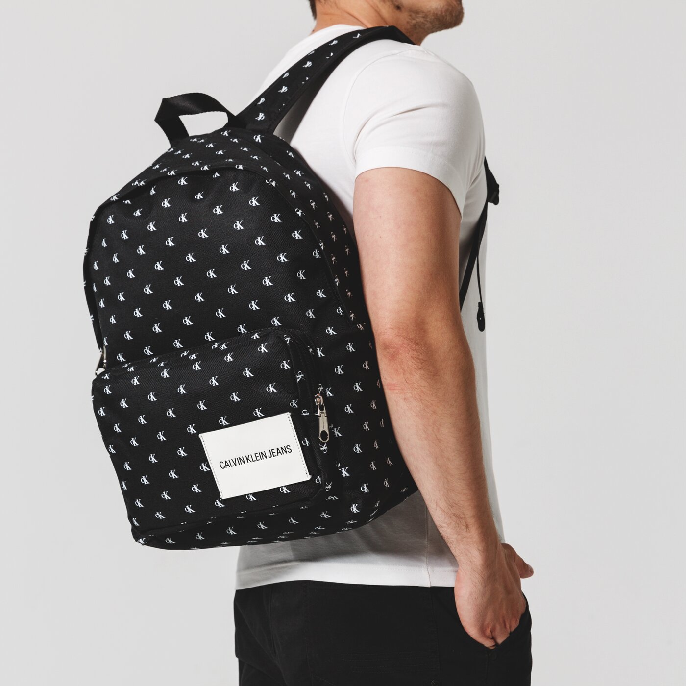 Damski plecak CALVIN KLEIN PLECAK SPORT ESSENTIAL MONO CP 45 k40k400847910 kolor czarny