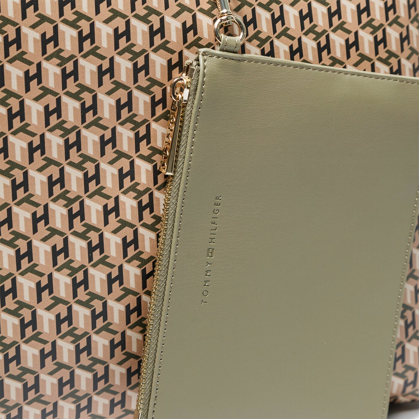 Damska torebka TOMMY HILFIGER TOREBKA ICONIC TOMMY TOTE MONO aw0aw09049aez kolor multicolor