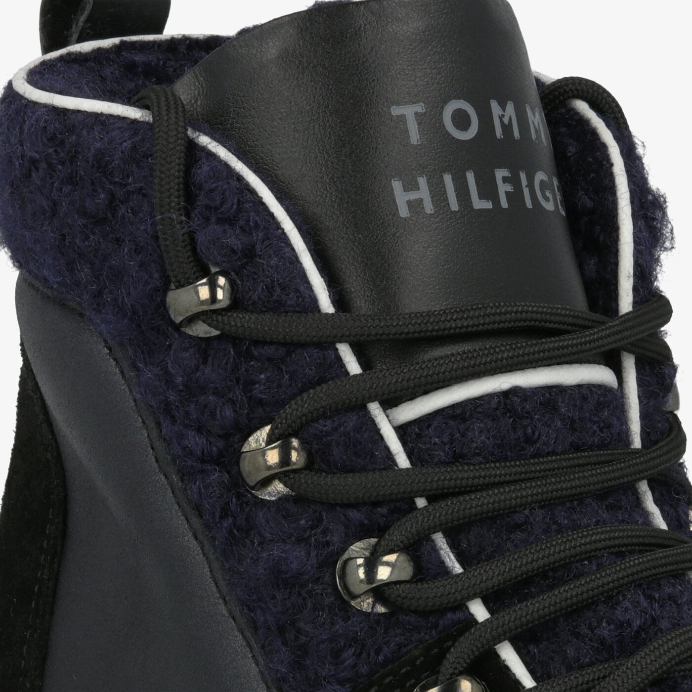 Damskie botki / sztyblety TOMMY HILFIGER COSY OUTDOOR BOOTIE fw0fw04349990 kolor czarny