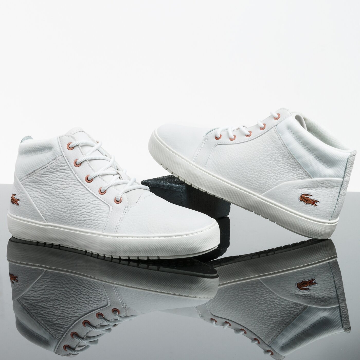 Damskie trampki LACOSTE AMPTHILL 319 2 CFA 738cfa004318c kolor biały