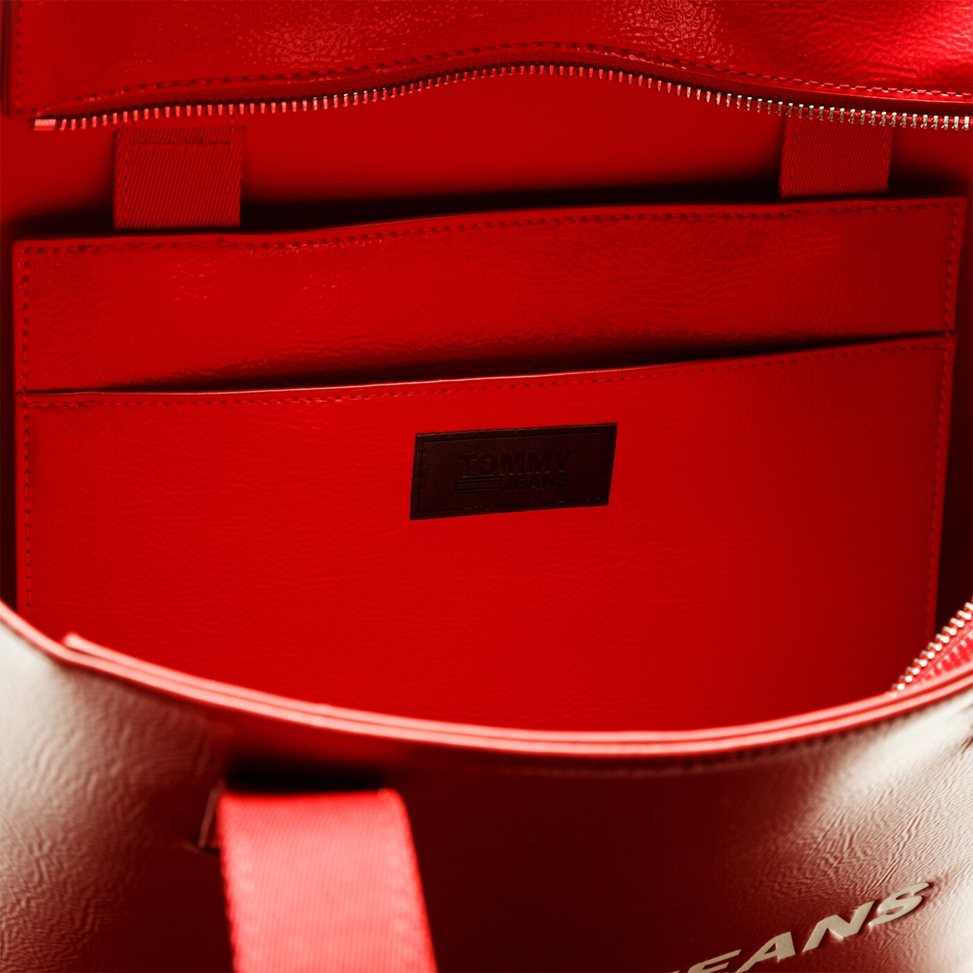 Damska torebka TOMMY HILFIGER TOREBKA TJW MODERN GIRL TOTE aw0aw06231661 kolor czerwony