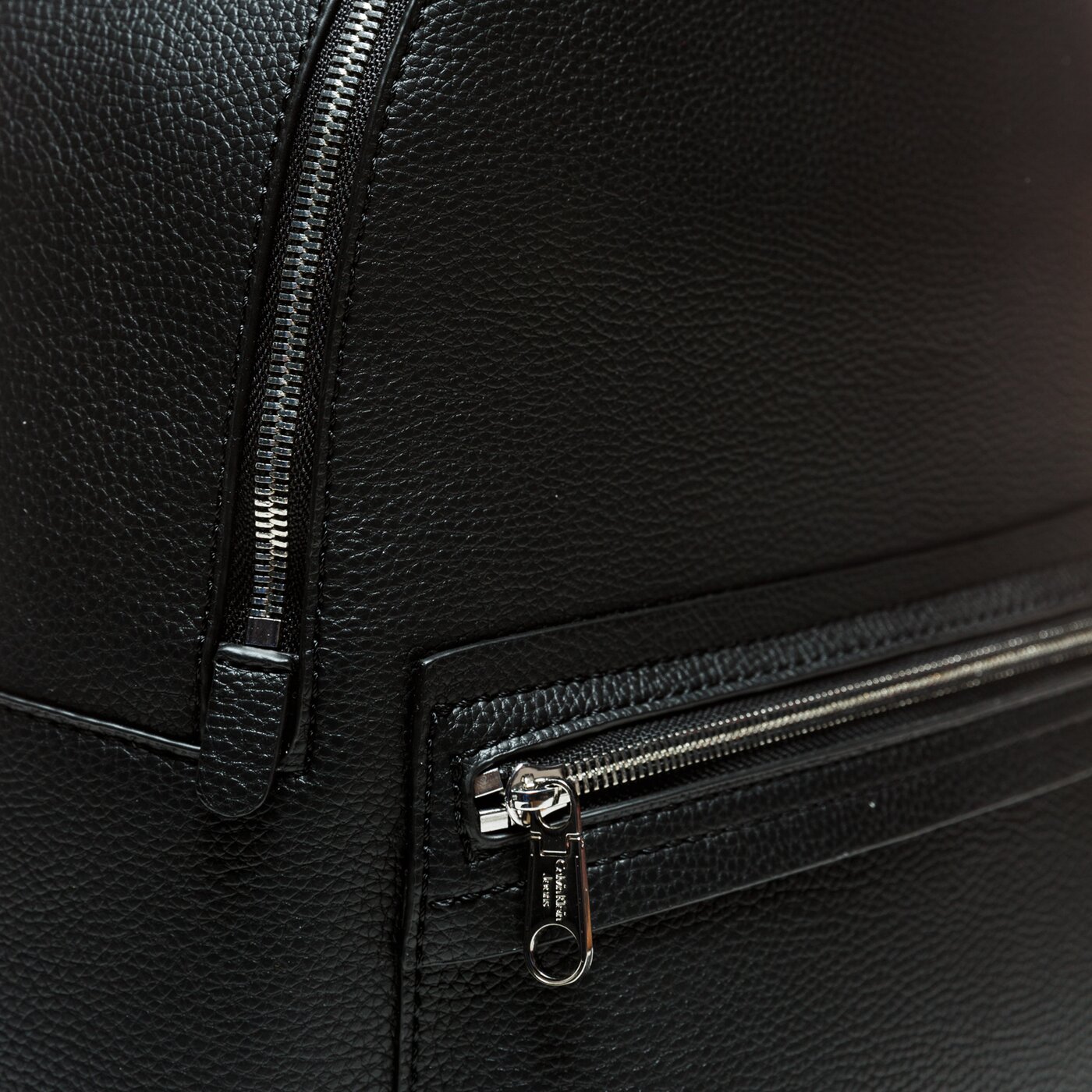 Damski plecak CALVIN KLEIN PLECAK ULTRA LIGHT CP BACKPACK 35 k60k604270001 kolor czarny