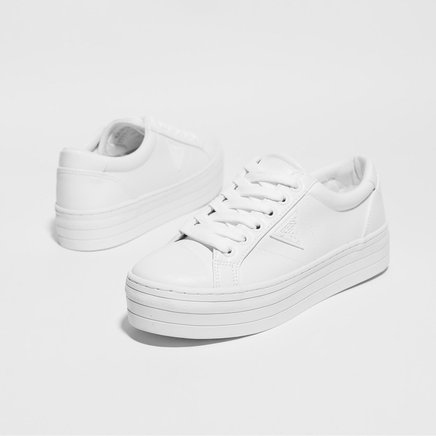 Damskie trampki GUESS BRODEY fl5yb3ele12whiwh kolor biały