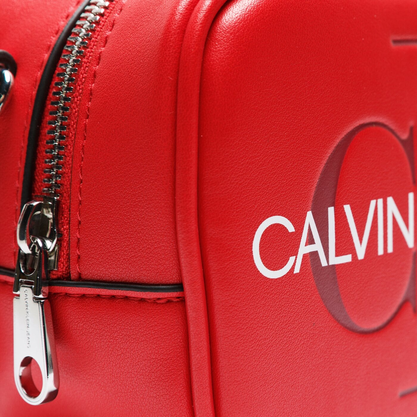 Damska torebka CALVIN KLEIN TOREBKA SCULPTED MONOGRAM CAMERA BAG k60k605524649 kolor czerwony