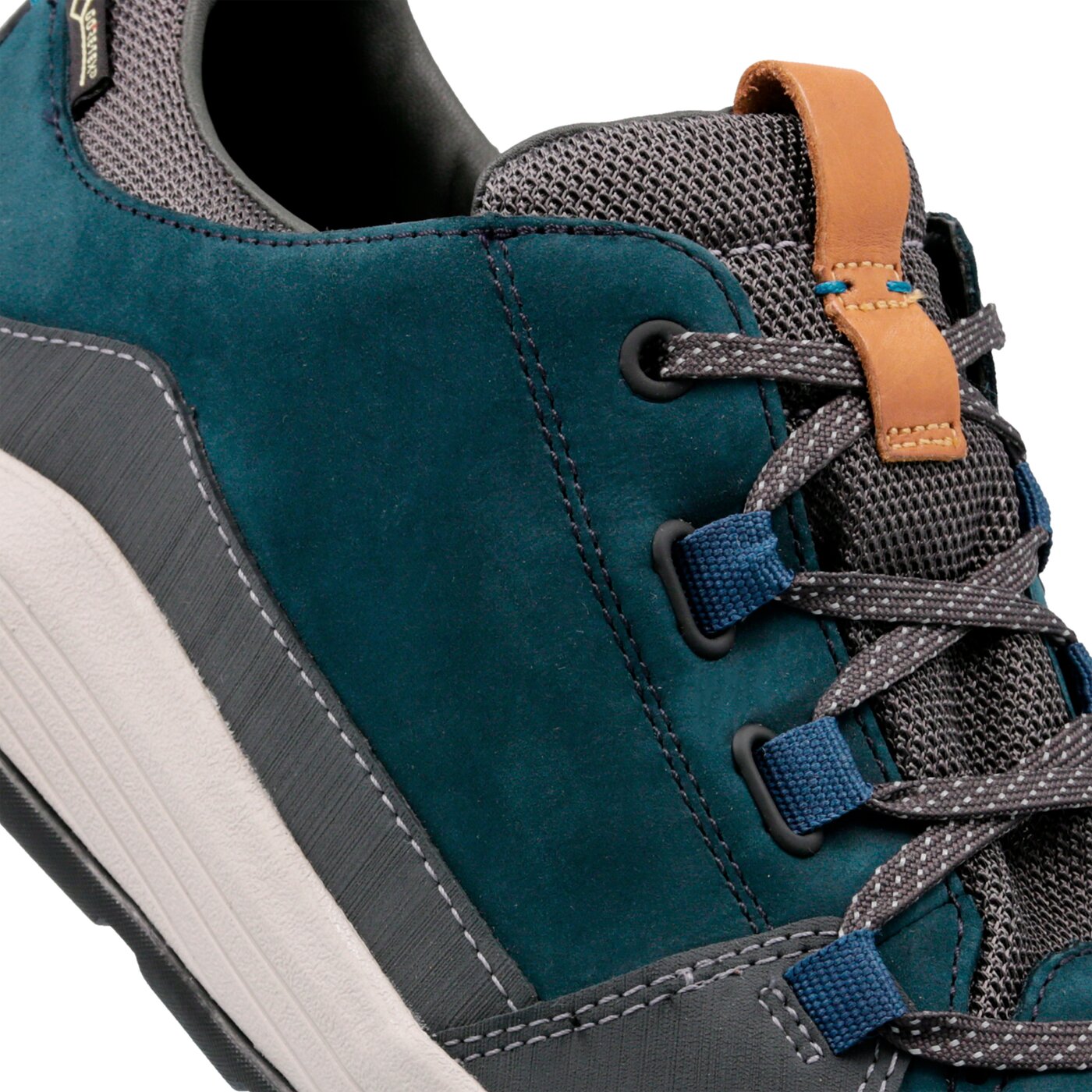 Męskie sneakersy (buty) CLARKS ASHCOMBERUNGTX 26135411 kolor granatowy