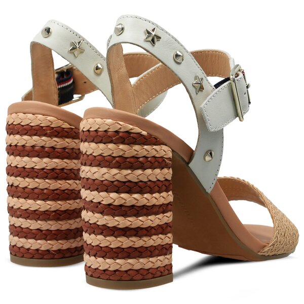 Damskie sandały TOMMY HILFIGER FEMININE HEEL SANDAL STAR STUDS fw0fw02254121 kolor biały