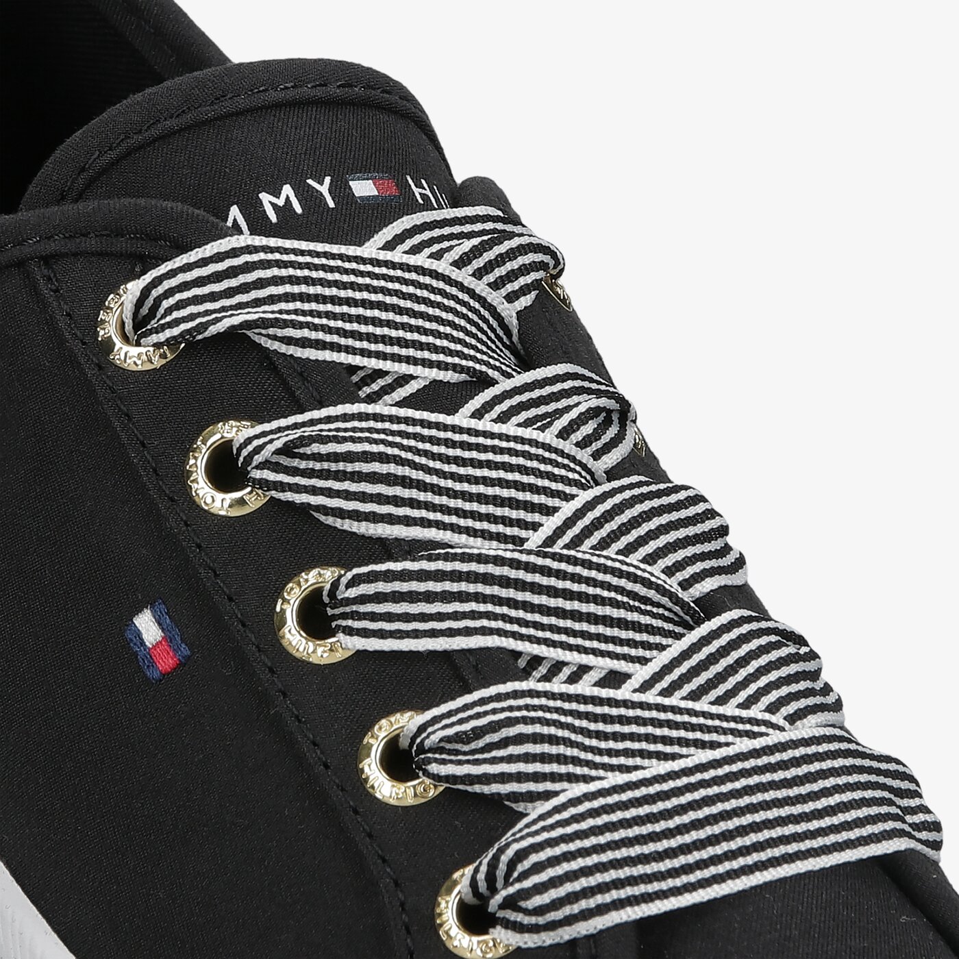 Damskie trampki TOMMY HILFIGER ESSENTIAL NAUTICAL SNEAKER fw0fw04848bds kolor czarny