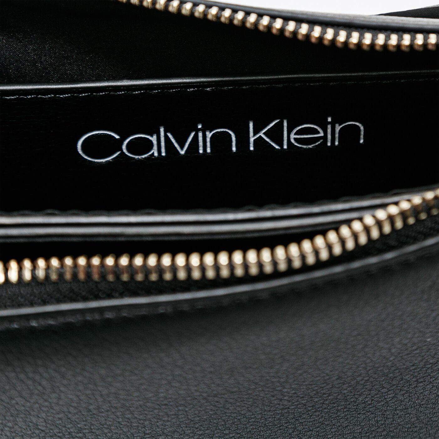 Damska torebka CALVIN KLEIN TOREBKA CROSSBODY DOUBLE k60k607019bax kolor czarny