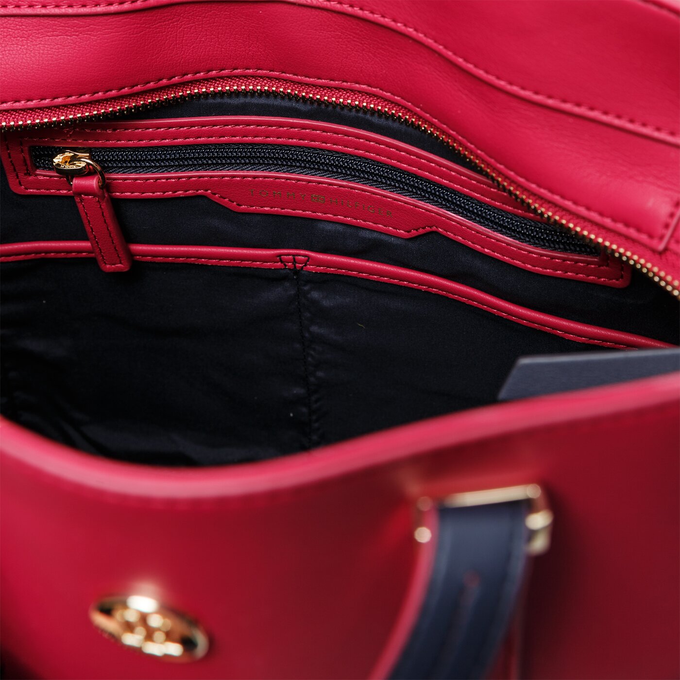 Damska torebka TOMMY HILFIGER TOREBKA MODERN HARDWARE MED TOTE aw0aw06918529 kolor bordowy