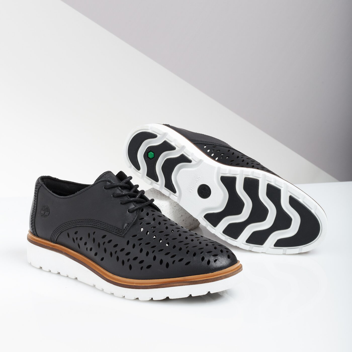 Damskie półbuty TIMBERLAND ELLIS STREET PERF OXFORD tb0a1wns0151 kolor czarny