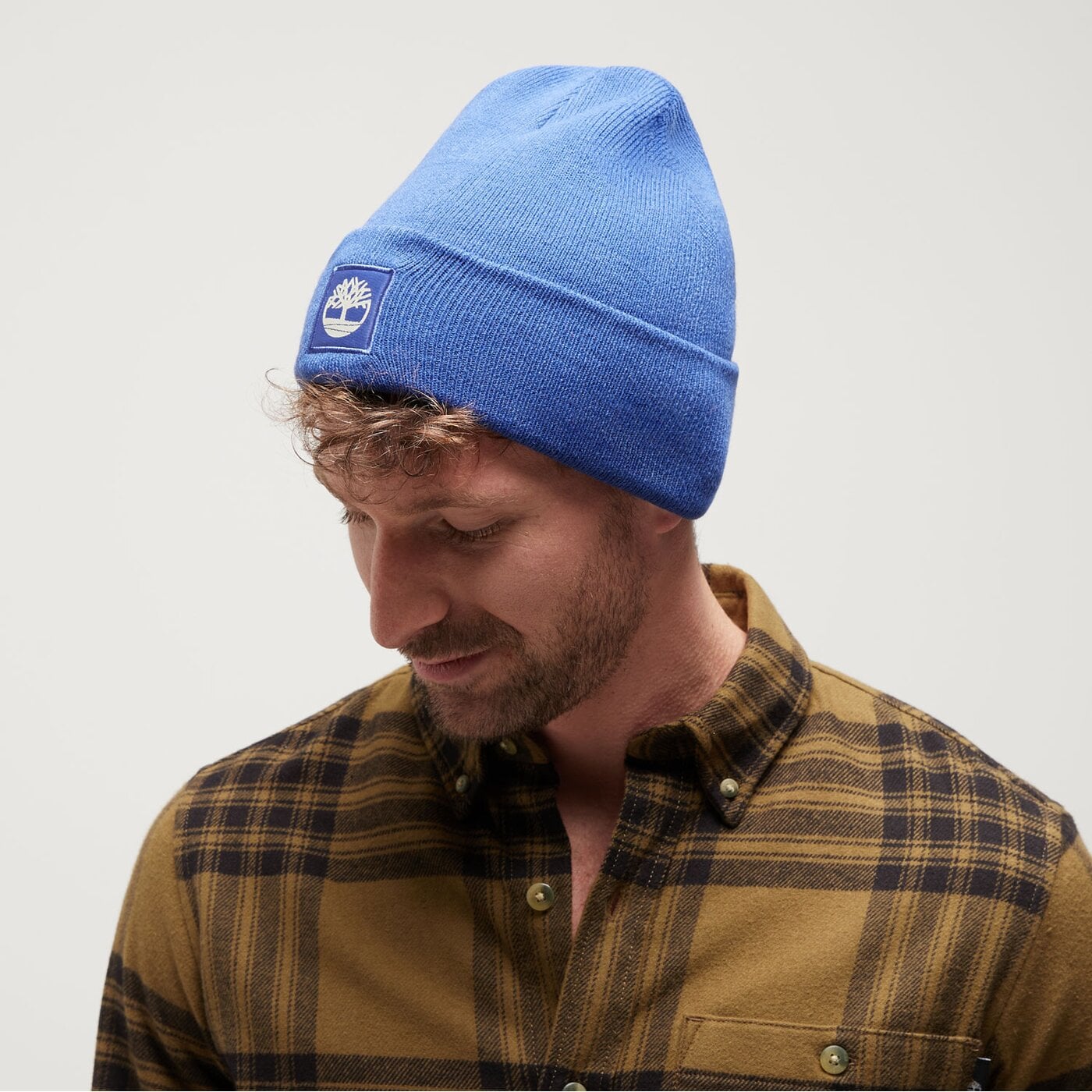 Damska czapka zimowa TIMBERLAND CZAPKA CUFFED BEANIE WITH TONAL PATCH tb0a61bxefq1 kolor niebieski