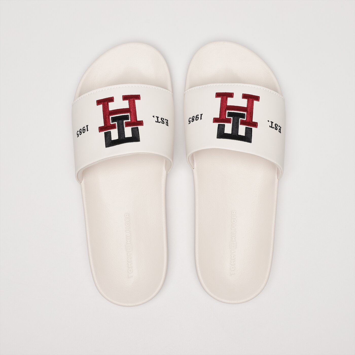 Męskie klapki TOMMY HILFIGER TH EMBROIDERY POOL SLIDE fm0fm04465ac0 kolor biały