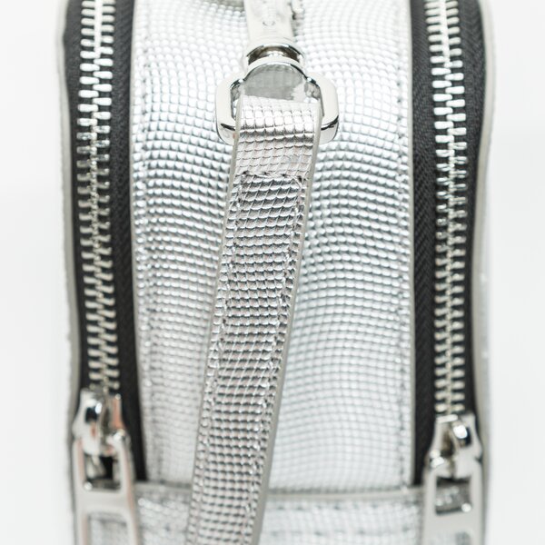 Damska torebka TOMMY HILFIGER TOREBKA TJW FEMME PU CROSSOVER METALIC aw0aw098600im kolor srebrny