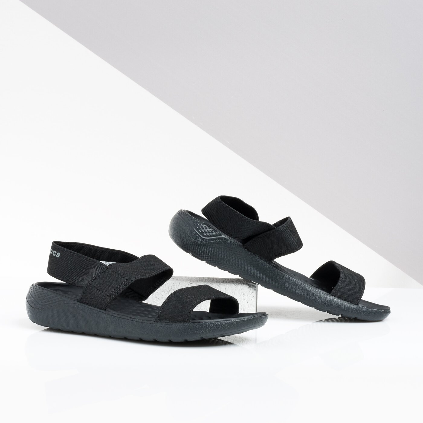 Damskie sandały CROCS LITERIDE SANDAL 205106060 kolor czarny