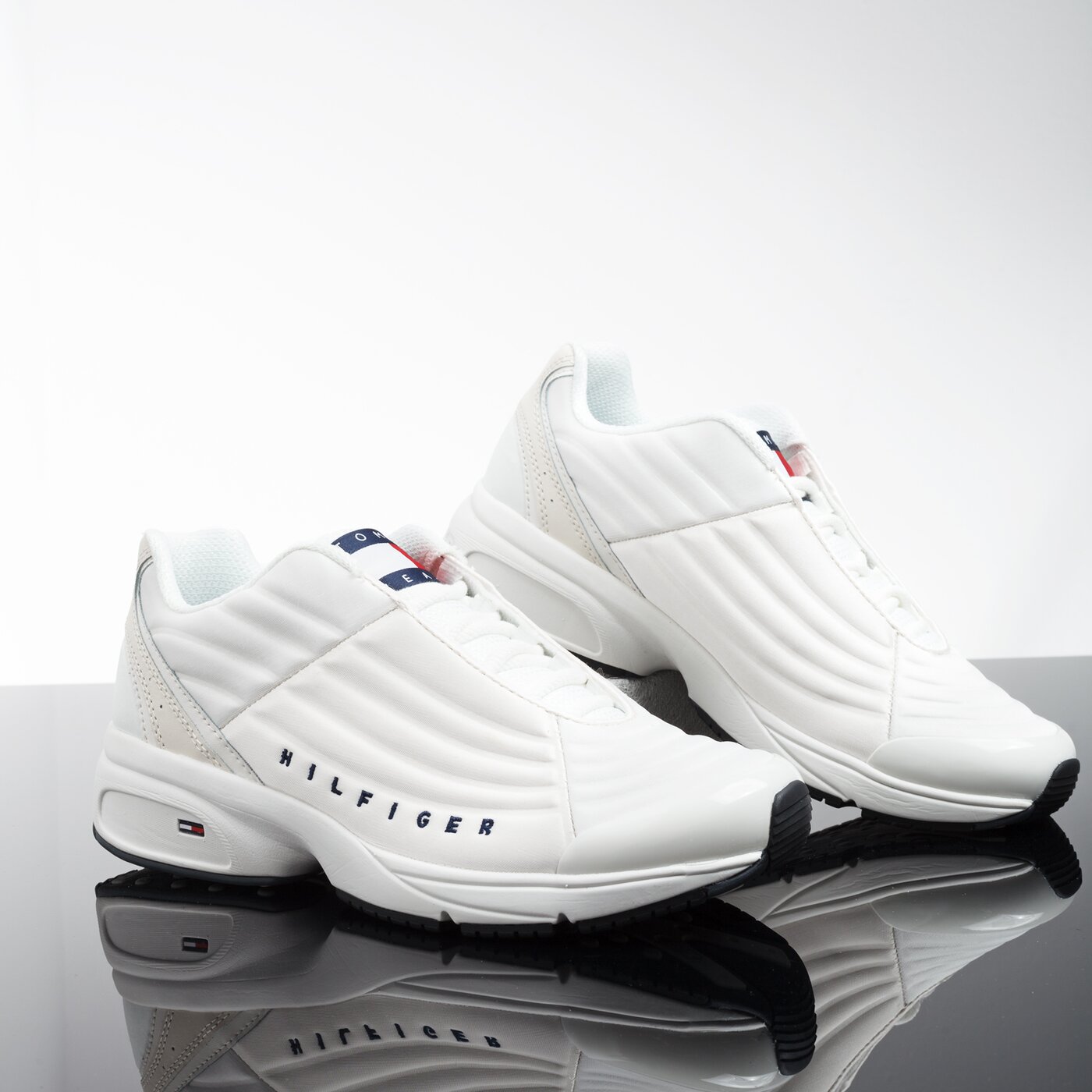 Męskie sneakersy (buty) TOMMY HILFIGER PHIL 2C2 em0em00196990 kolor czarny