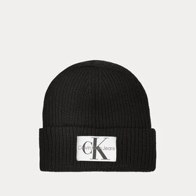 CALVIN KLEIN CZAPKA MONOLOGO PATCH BEANIE kolor CZARNY