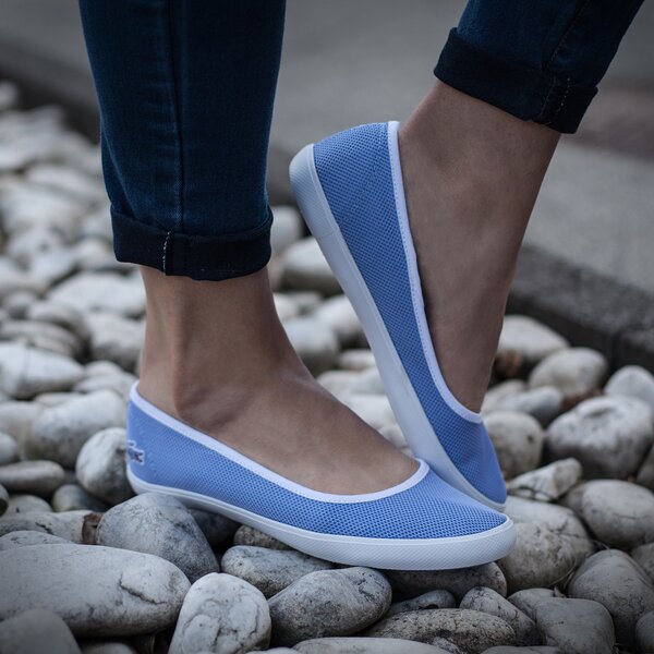 Damskie sneakersy (buty) LACOSTE MARTHE SLIP ON 216 1 731spw0051125 kolor niebieski